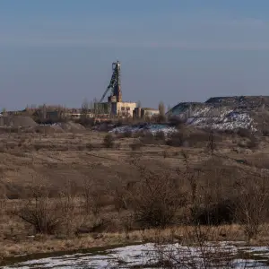 Ukraine and U.S. Sign Deal on Proceeds From Rare Earth Minerals