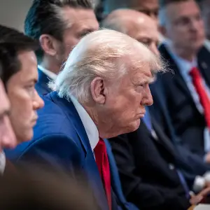 Trump Tariffs and Shrinking GDP Raise Political Stakes
